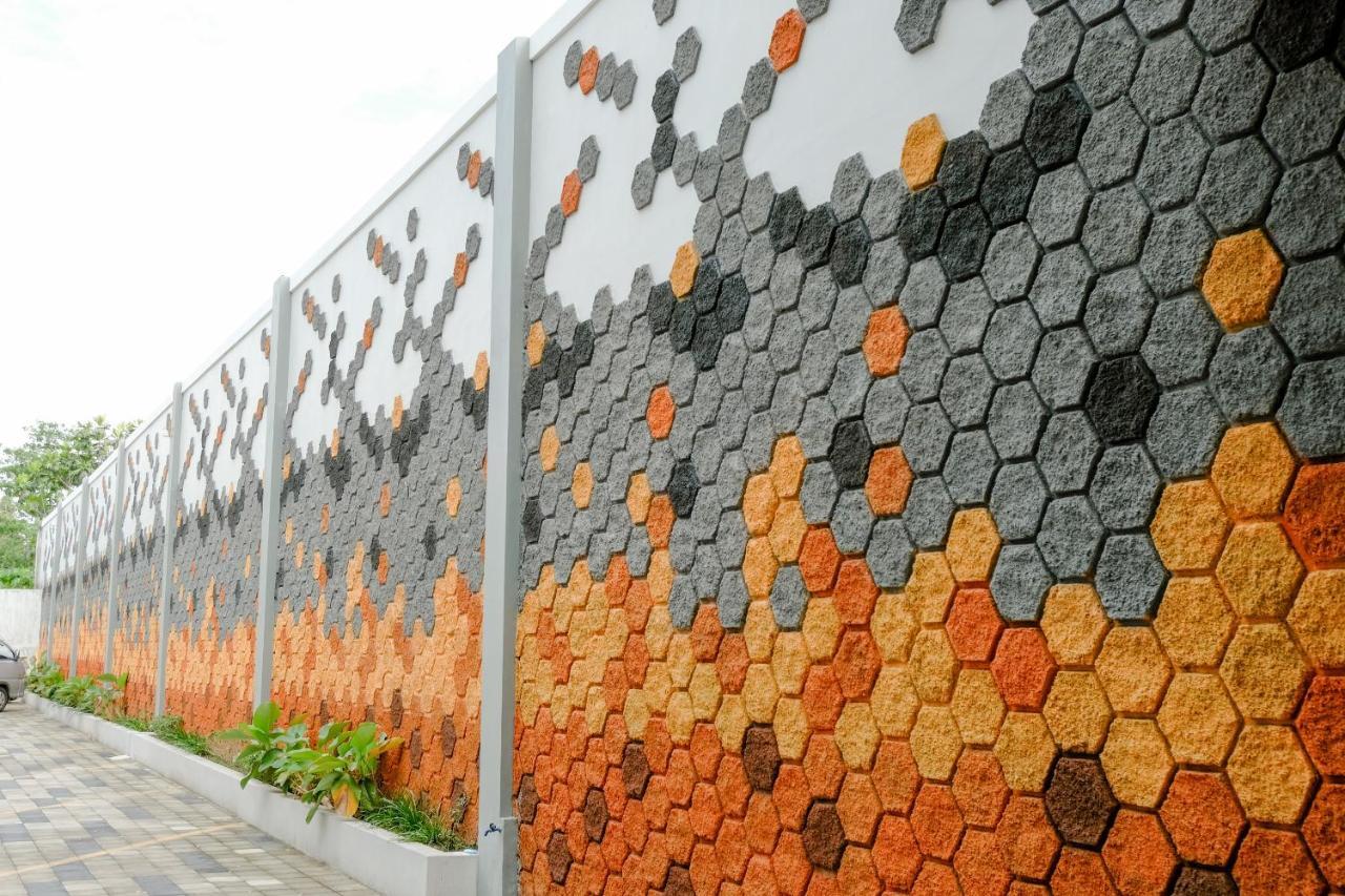 Oyo 2140 Hs Residence Tulungagung Dış mekan fotoğraf